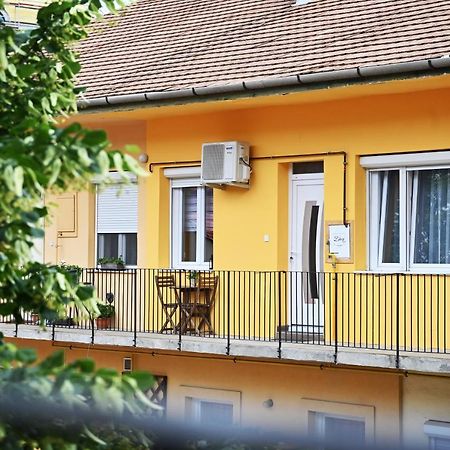 Zora Apartman Eger Exterior photo